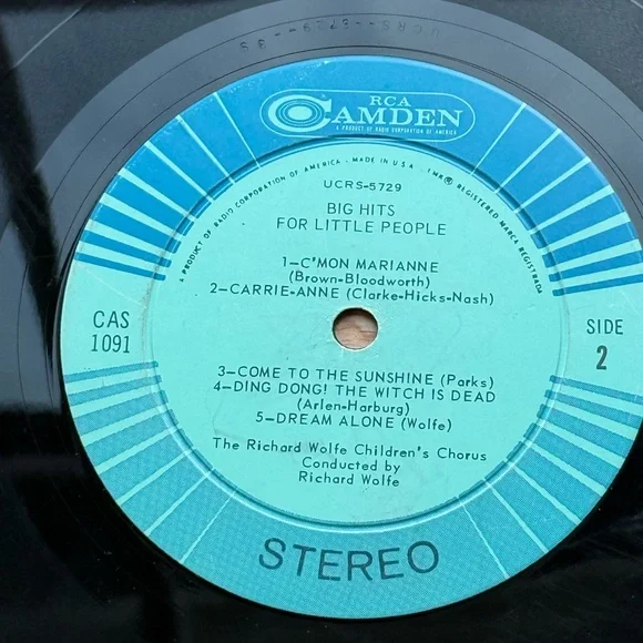 Camden Vinyl Record with Blue Label “Big Hits For Little People” - Picture 3 of 4